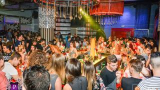 "Μύρισε" καλοκαίρι στο "Beach Boat Party" του Prive Club.
