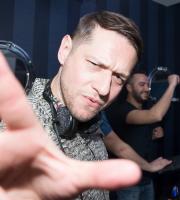 Ο ένας και μοναδικός Cj Jeff "μάγεψε" για άλλη μια φορά το ΝΟΑ Cafe - Bar