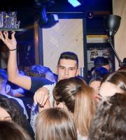 Το αδιαχώρητο στο Grand Opening του Level 1 στο Room 6.