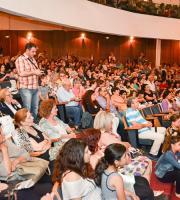 Η μοναδική Σόνια Θεοδωρίδου ζωντανά στο Δημοτικό Θέατρο Αλεξανδρούπολης.