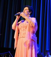 Η μοναδική Σόνια Θεοδωρίδου ζωντανά στο Δημοτικό Θέατρο Αλεξανδρούπολης.