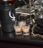 "One Year Anniversary Party" στο Room 6.