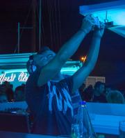 Μας ξεσήκωσε ο dj Tsisma την Παρασκευή στο Yacht Club