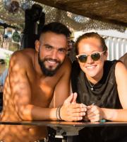 Δυνατό το τρίτο, και τελευταίο για τη σαιζόν, "άχαστο" πάρτυ του Chris Papa στο Yasu Beach Bar.