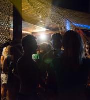 Δυνατό το τρίτο, και τελευταίο για τη σαιζόν, "άχαστο" πάρτυ του Chris Papa στο Yasu Beach Bar.