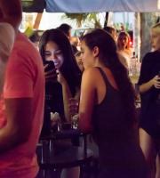 Πήγαμε στο κυριολεκτικά γεμάτο Opening Party του Room 6.