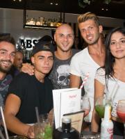 Πήγαμε στο κυριολεκτικά γεμάτο Opening Party του Room 6.