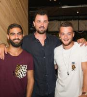 Πήγαμε στο κυριολεκτικά γεμάτο Opening Party του Room 6.