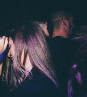 Διασκέδαση μέχρι τελικής πτώσης στο "Greek me up" party του Room 6 