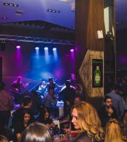 Οι «The Speakeasies Swing Band» χάρισαν μια από τις ωραιότερες βραδιές στο SoHo Absolutely Fabulous