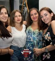 Το "Bad Bulls" κατέβηκε παραλία και ξεσήκωσε το Reina!