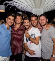 Οι Παρασκευές ανήκουν στο Υacht club!