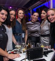 Ένα τρελό πάρτυ στήθηκε στο Thea Thalassa the bar με τον Μπίγαλη "on stage"!