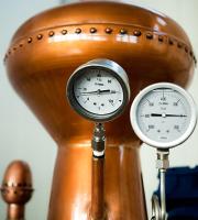 Πoτoπoιία - Απoσταγματoπoιία "Χατζόπουλοs" - Παράδοση στις απολαύσεις του σήμερα!