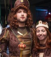 Οι τρελαμένοι καρναβαλιστές κάνανε τον δικό τους χαμό στο ΝΟΑ