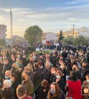 To τελευταίο αντίο στον ηρωικό πυροσβέστη στην Αλεξανδρούπολη (video)