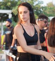 Στο YaSu beach bar and lounge τα "έσπασε" η Μαρία Αντωνά