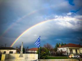 Διπλό ουράνιο τόξο πάνω από το Τυχερό Έβρου