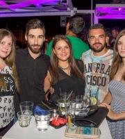 Όμορφες είναι οι Αυγουστιάτικες νύχτες στο Yacht Club.