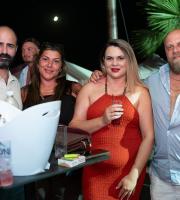 Η Εύη Κουλκουβίνη χάρισε μια μαγική μουσική βραδιά στο Nãma Beach Life Experience!