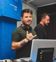 6α γενέθλια για το αγαπημένο Reina με dj Pistol στα decks