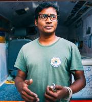 Νέο Δελχί - Λονδίνο πάνω σ' ένα ηλεκτρικό τρίκυκλο