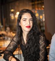 Η Evita μοίρασε... καρδούλες του Αγίου Βαλεντίνου, στο SoHo Absolutely Fabulous