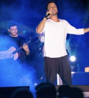 Ο μοναδικός Θοδωρής Φέρρης ξεσήκωσε τη παραλία του "Νãma Beach Life Experience"