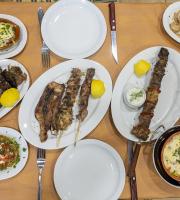 Παραδοσιακό μεζεδοπωλείο