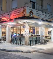 All day Coffee & Sports bar