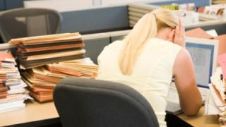 Δημόσιο: Η λίστα των φορέων για τις 11.000 απολύσεις του 2014.