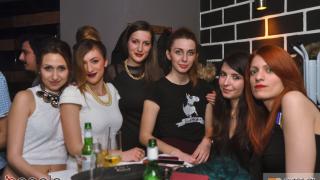 Dj Chris Papa και 'after hours' πάρτι το Σάββατο στο People club.