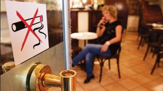 Αντικαπνιστικό πρόστιμο σε διευθυντή υπηρεσίας της Περιφέρειας.