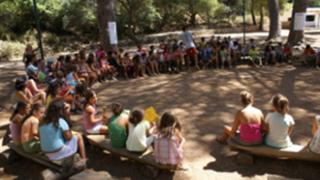 Πρόσληψη 42 ατόμων για τις παιδικές κατασκηνώσεις Μάκρης.