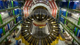 Κλιμάκιο του CERN επισκέπτεται την ΑΜΘ.