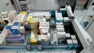 Δωρεάν φάρμακα για οικονομικά αδύναμους ασφαλισμένους του ΕΟΠΥΥ.