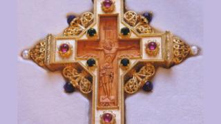 Αλεξ/πολη: Βρέθηκε ο Σταυρός που εκλάπη από τον Άγ. Νικόλαο.