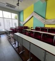 Αυστηρά ολιγομελή και ομοιογενή (2-6 μαθητές)...