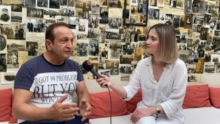 O Σπύρος Μπιμπίλας μιλά στο e-evros.gr για τη ζωή του, τις καταγγελίες & δίνει συμβουλές για τους νέους ηθοποιούς (video)