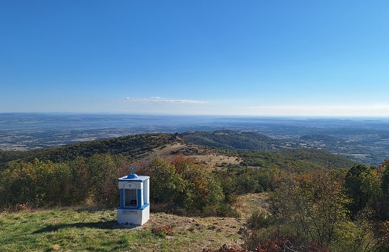 Η περιοχή που προβλέπεται να εγκατασταθούν τα δύο νέα αιολικά πάρκα (φωτογραφία από την "Καθημερινή").
