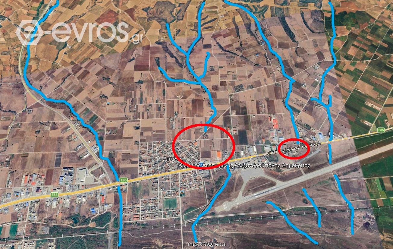 Στον χάρτη φαίνονται οι διαδρομές των ρεμάτων στην περιοχή Απαλού, που δημιουργούν τα προβλήματα με τις πλημμύρες.