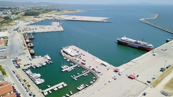 Μπήκαν υπογραφές για νέα έργα αναβάθμισης του λιμανιού Αλεξανδρούπολης.