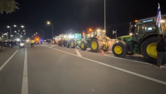 Στην κινητοποίηση της Αλεξανδρούπολης, συμμετέχουν αγρότες από όλο τον Έβρο.