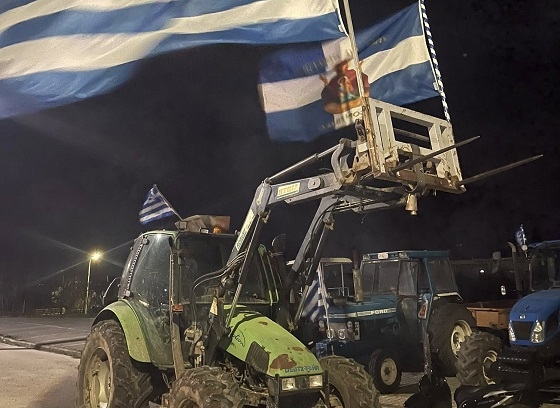 Σε ουσιαστικό διάλογο καλεί τους αγρότες ο Υπουργός, για να σταματήσουν τα μπλόκα.