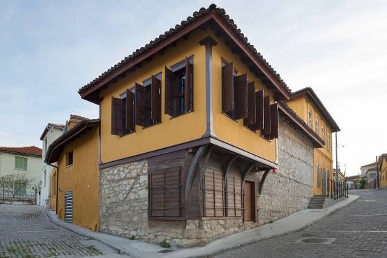 Θεατρική παράσταση στο Μουσείο Μετάξης: «ΚΙΝΗΣΟΥ από τη θέση σου γκασπαζίν Τσέχωφ»