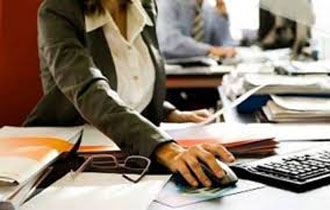 «Χτύπημα» στη γραφειοκρατεία.