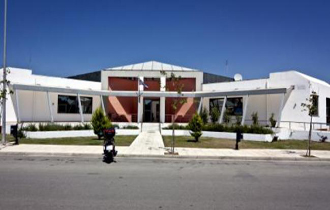 Οι ώρες λειτουργίας και το αντίτιμο.