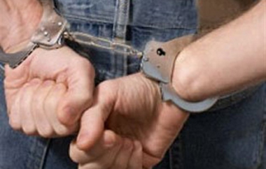 Τραυμάτισε με μαχαίρι στο λαιμό έναν 50χρονο.