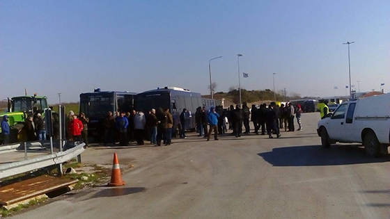 Έτοιμοι για όλα οι αγρότες του Έβρου - Στο τελωνείο των Κήπων τα τρακτέρ