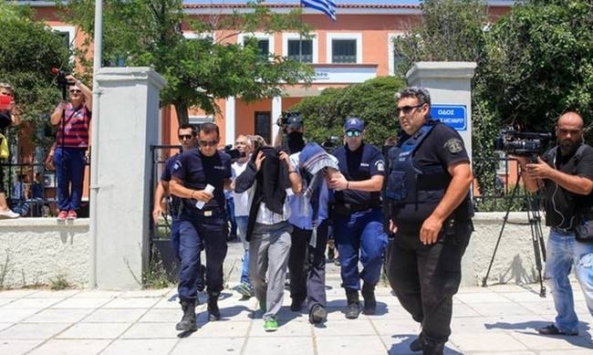 Μεθαύριο τελικά η απόφαση για τους 8 Τούρκους στρατιωτικούς